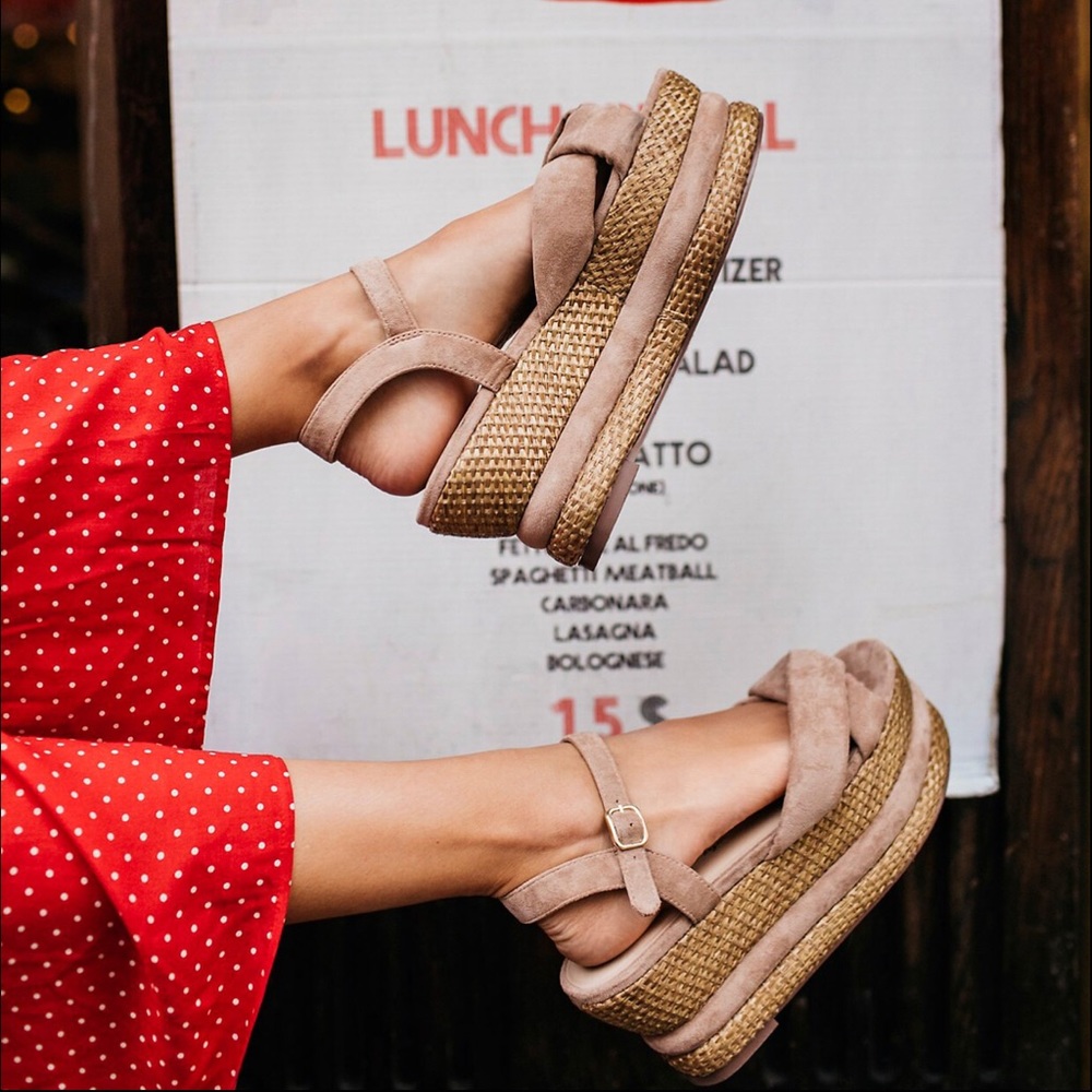 Vegan Loom Wedge